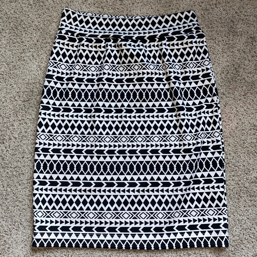 NWT Melisa Mixed Geo Print Pencil Skirt, SP